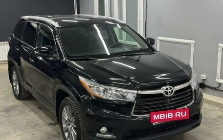 Toyota Highlander III, 2015 год, 3 200 000 рублей, 2 фотография