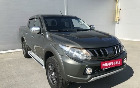 Mitsubishi L200 IV рестайлинг, 2017 год, 2 295 000 рублей, 3 фотография