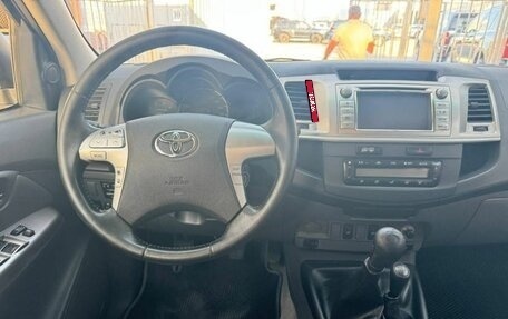 Toyota Hilux VII, 2013 год, 1 359 000 рублей, 13 фотография