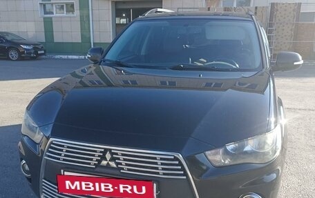 Mitsubishi Outlander III рестайлинг 3, 2012 год, 1 190 000 рублей, 10 фотография