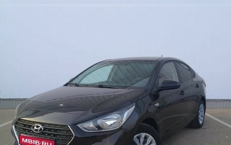 Hyundai Solaris II рестайлинг, 2017 год, 1 217 000 рублей, 1 фотография