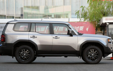 Toyota Land Cruiser Prado, 2024 год, 10 190 000 рублей, 8 фотография