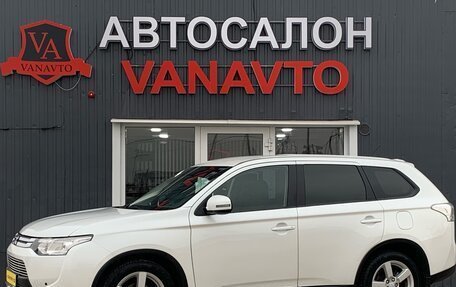 Mitsubishi Outlander III рестайлинг 3, 2014 год, 1 690 000 рублей, 1 фотография