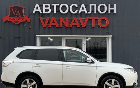 Mitsubishi Outlander III рестайлинг 3, 2014 год, 1 690 000 рублей, 5 фотография