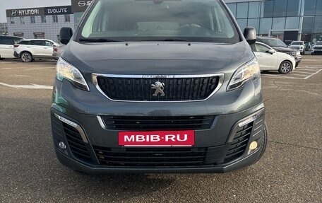 Peugeot Traveller I, 2020 год, 3 450 000 рублей, 2 фотография