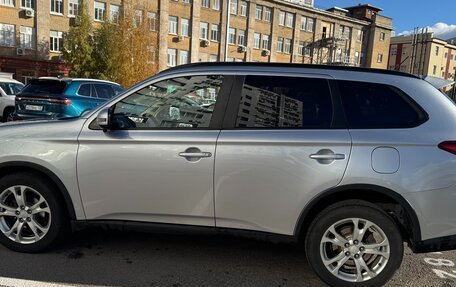 Mitsubishi Outlander III рестайлинг 3, 2012 год, 1 700 000 рублей, 6 фотография