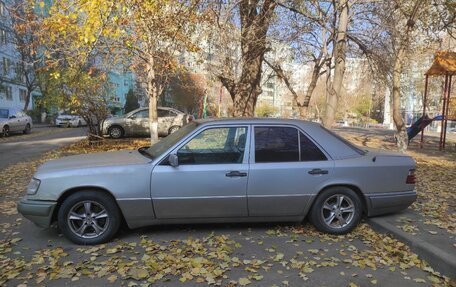 Mercedes-Benz E-Класс, 1994 год, 280 000 рублей, 2 фотография