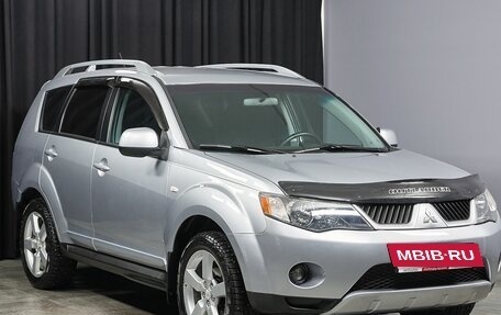 Mitsubishi Outlander III рестайлинг 3, 2008 год, 1 399 000 рублей, 3 фотография