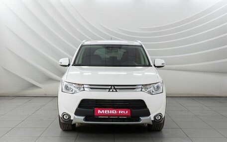 Mitsubishi Outlander III рестайлинг 3, 2014 год, 1 848 000 рублей, 2 фотография