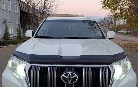 Toyota Land Cruiser Prado 150 рестайлинг 2, 2019 год, 5 100 000 рублей, 2 фотография