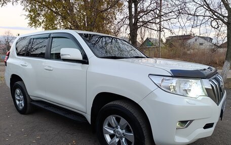 Toyota Land Cruiser Prado 150 рестайлинг 2, 2019 год, 5 100 000 рублей, 3 фотография