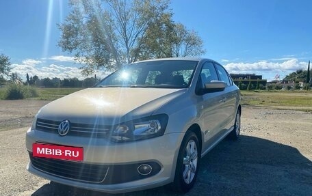 Volkswagen Polo VI (EU Market), 2011 год, 1 150 000 рублей, 2 фотография