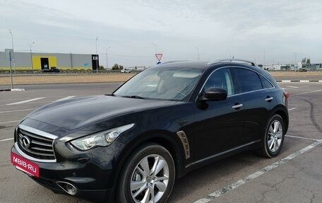 Infiniti FX II, 2012 год, 2 030 000 рублей, 2 фотография