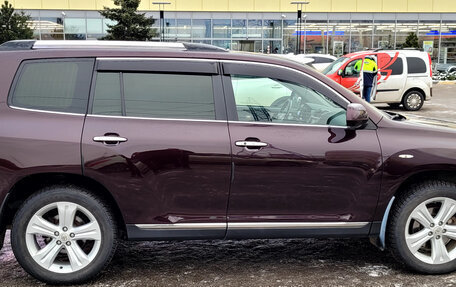 Toyota Highlander III, 2011 год, 2 150 000 рублей, 4 фотография