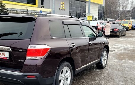 Toyota Highlander III, 2011 год, 2 150 000 рублей, 8 фотография