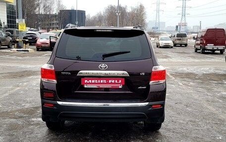 Toyota Highlander III, 2011 год, 2 150 000 рублей, 6 фотография