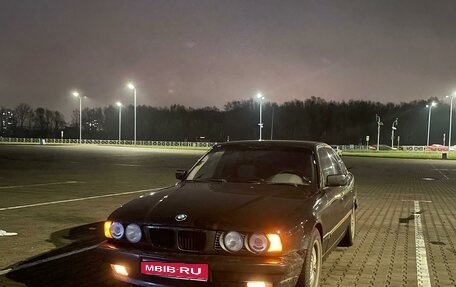 BMW 5 серия, 1991 год, 330 000 рублей, 1 фотография