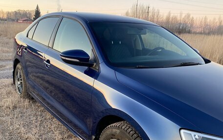 Volkswagen Jetta VI, 2014 год, 990 000 рублей, 2 фотография