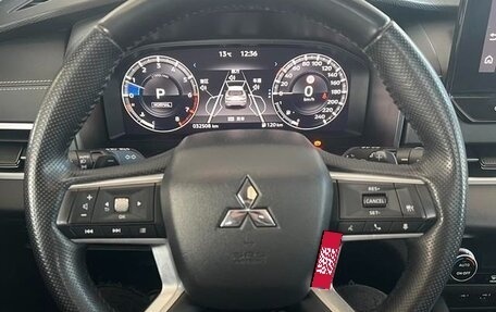 Mitsubishi Outlander, 2022 год, 3 520 000 рублей, 3 фотография