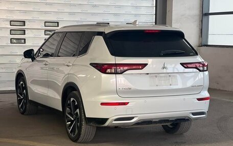 Mitsubishi Outlander, 2022 год, 3 520 000 рублей, 12 фотография