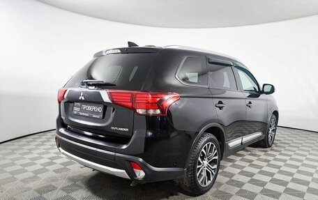 Mitsubishi Outlander III рестайлинг 3, 2018 год, 2 141 200 рублей, 6 фотография