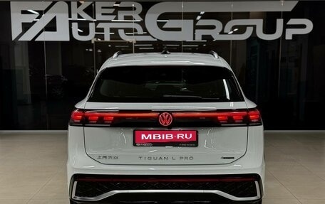 Volkswagen Tiguan, 2024 год, 6 000 000 рублей, 8 фотография