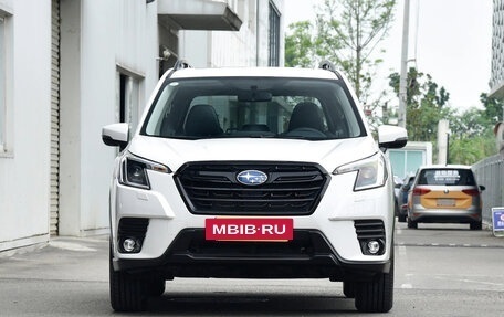 Subaru Forester, 2024 год, 4 330 000 рублей, 2 фотография