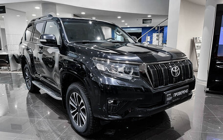 Toyota Land Cruiser Prado 150 рестайлинг 2, 2020 год, 7 329 000 рублей, 7 фотография