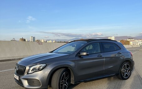 Mercedes-Benz GLA, 2018 год, 3 100 000 рублей, 2 фотография