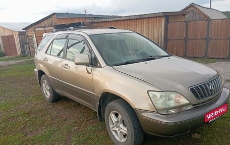 Lexus RX IV рестайлинг, 2001 год, 900 000 рублей, 2 фотография