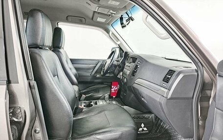 Mitsubishi Pajero IV, 2013 год, 2 559 900 рублей, 11 фотография