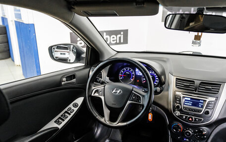 Hyundai Solaris II рестайлинг, 2015 год, 864 000 рублей, 10 фотография