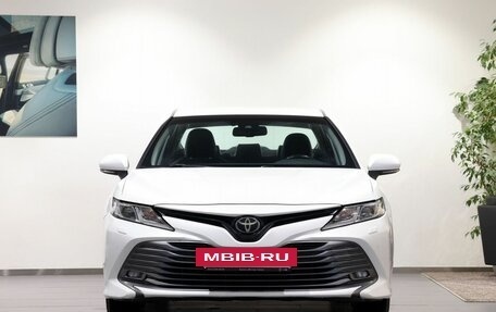 Toyota Camry, 2019 год, 2 100 000 рублей, 2 фотография