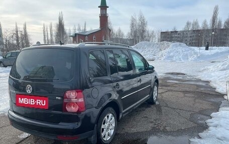 Volkswagen Touran III, 2008 год, 700 000 рублей, 3 фотография