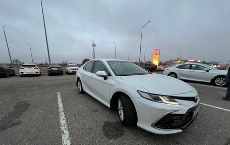 Toyota Camry, 2021 год, 4 300 000 рублей, 3 фотография