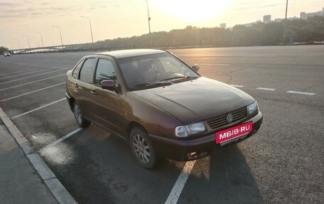 Volkswagen Polo III рестайлинг, 1997 год, 350 000 рублей, 5 фотография