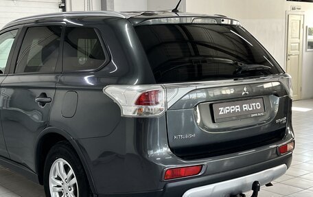 Mitsubishi Outlander III рестайлинг 3, 2014 год, 1 699 000 рублей, 9 фотография