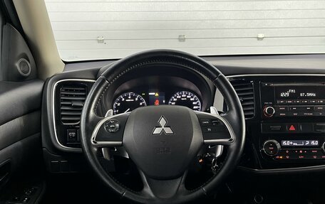 Mitsubishi Outlander III рестайлинг 3, 2014 год, 1 699 000 рублей, 14 фотография