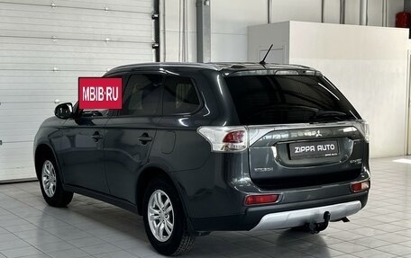 Mitsubishi Outlander III рестайлинг 3, 2014 год, 1 699 000 рублей, 7 фотография