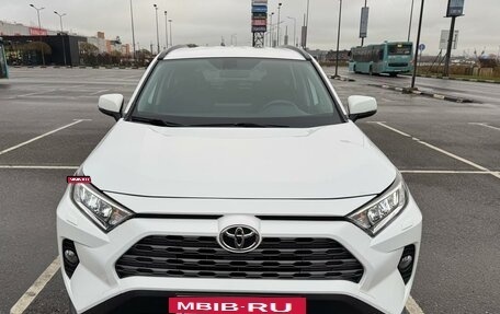 Toyota RAV4, 2019 год, 3 899 000 рублей, 3 фотография