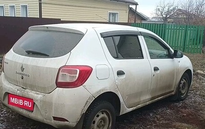 Renault Sandero II рестайлинг, 2015 год, 700 000 рублей, 1 фотография