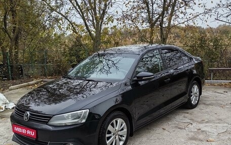 Volkswagen Jetta VI, 2013 год, 1 100 000 рублей, 1 фотография