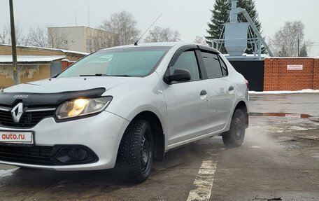 Renault Logan II, 2017 год, 750 000 рублей, 3 фотография