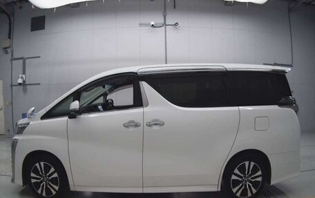 Toyota Vellfire II, 2021 год, 4 870 000 рублей, 5 фотография