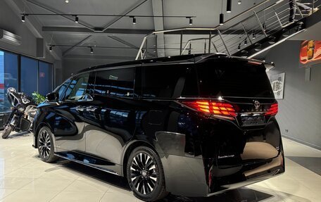 Toyota Alphard, 2024 год, 17 200 000 рублей, 4 фотография