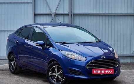 Ford Fiesta, 2015 год, 890 000 рублей, 6 фотография