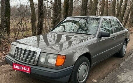 Mercedes-Benz W124, 1988 год, 890 000 рублей, 1 фотография