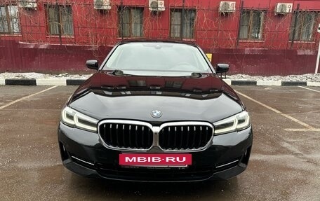 BMW 5 серия, 2021 год, 4 200 000 рублей, 2 фотография