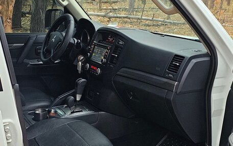 Mitsubishi Pajero IV, 2013 год, 2 700 000 рублей, 6 фотография