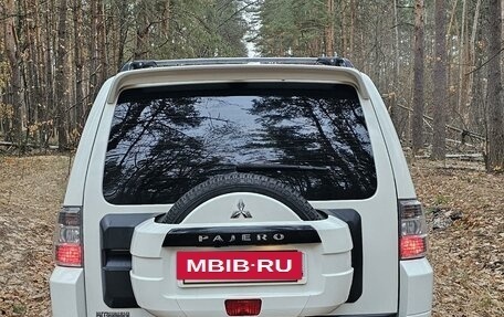 Mitsubishi Pajero IV, 2013 год, 2 700 000 рублей, 8 фотография